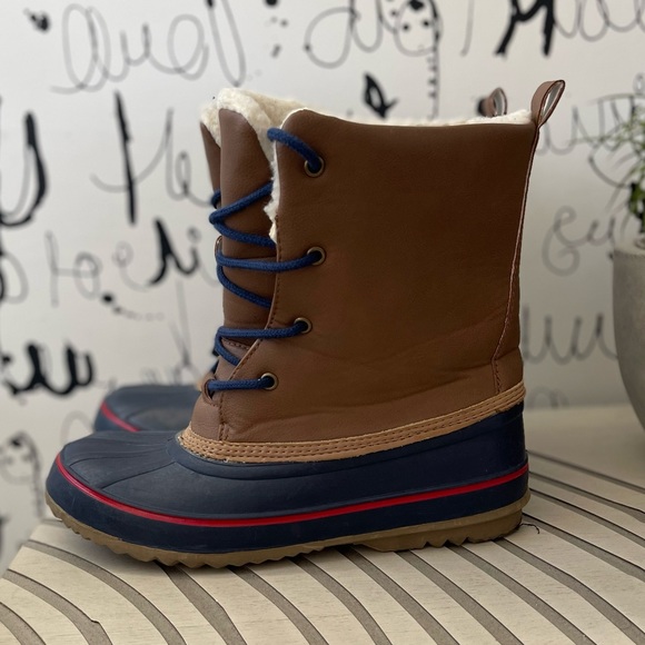 Winter Boots by Old Navy - Picture 2 of 5